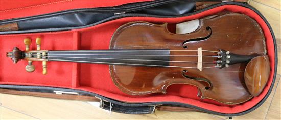 2 Violas in cases